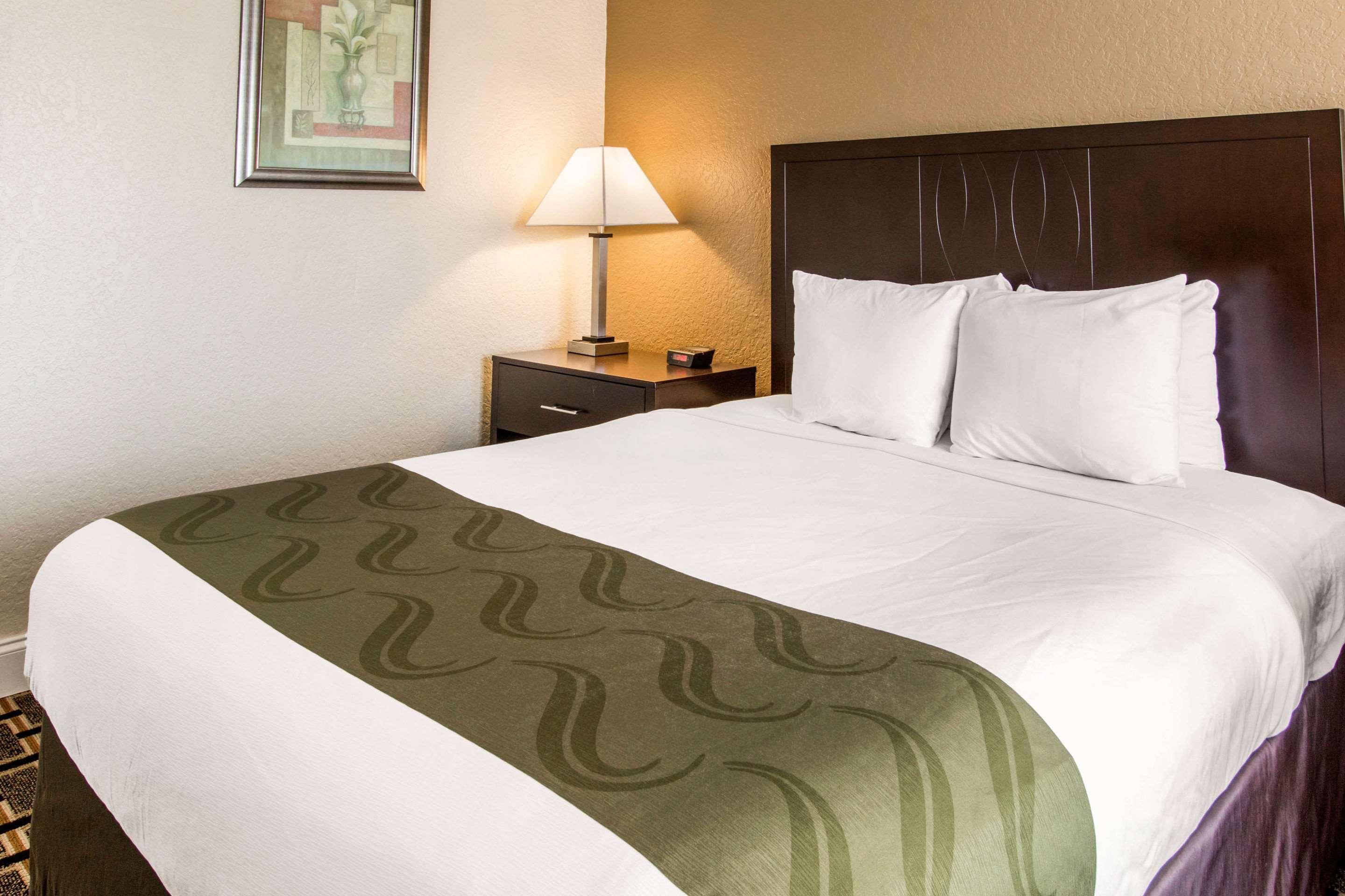 Quality Inn & Conference Center Tampa Buitenkant foto