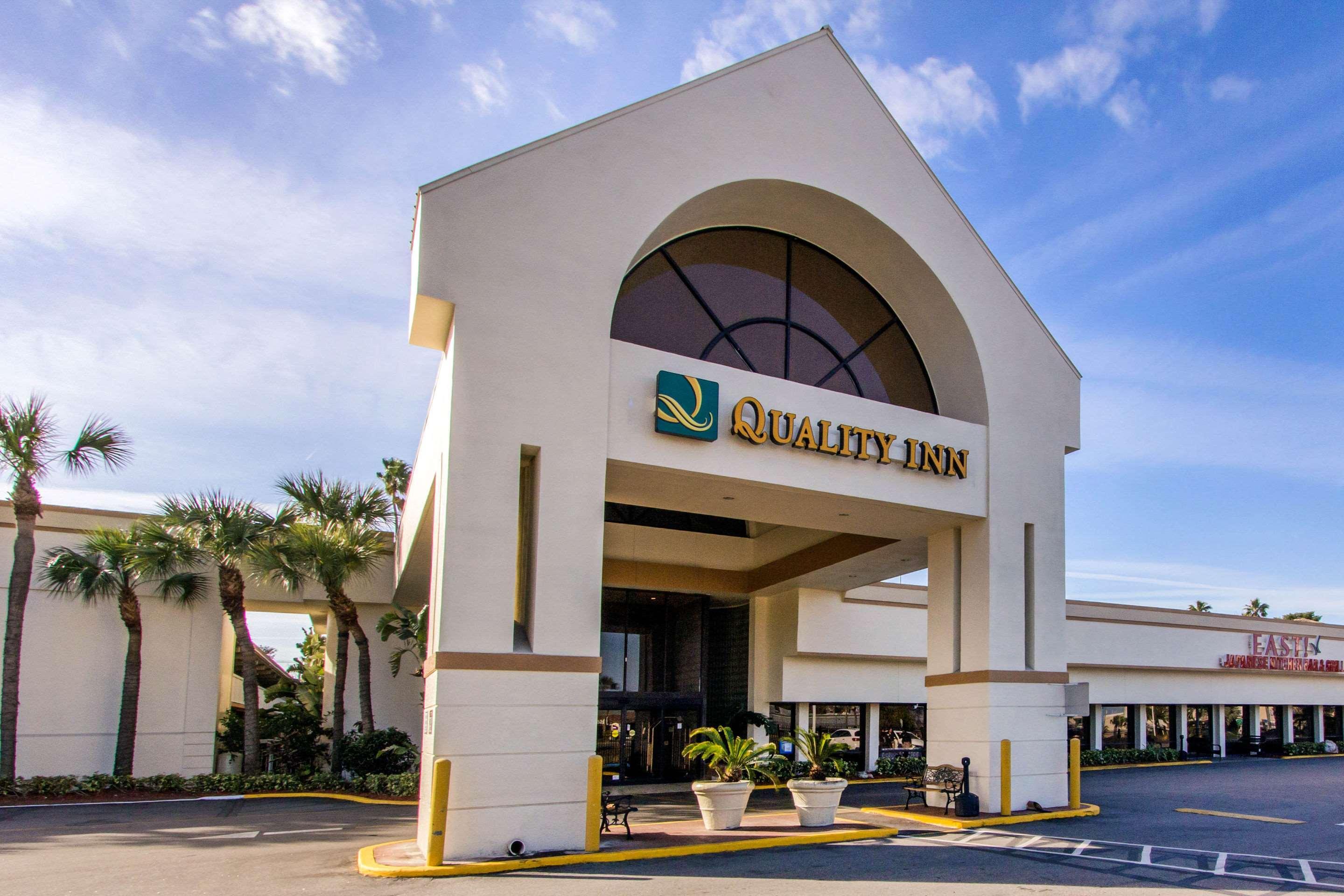 Quality Inn & Conference Center Tampa Buitenkant foto