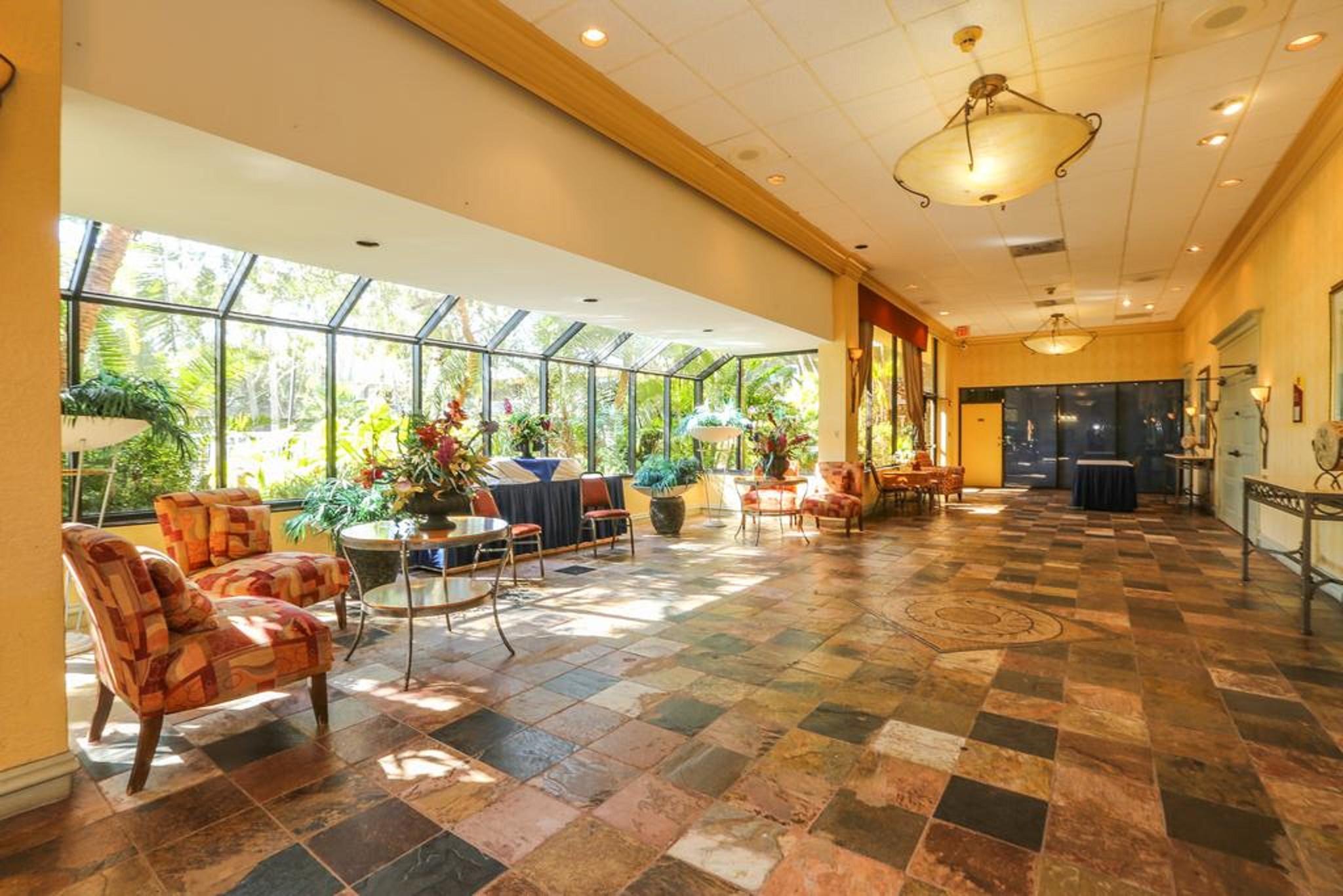 Quality Inn & Conference Center Tampa Buitenkant foto