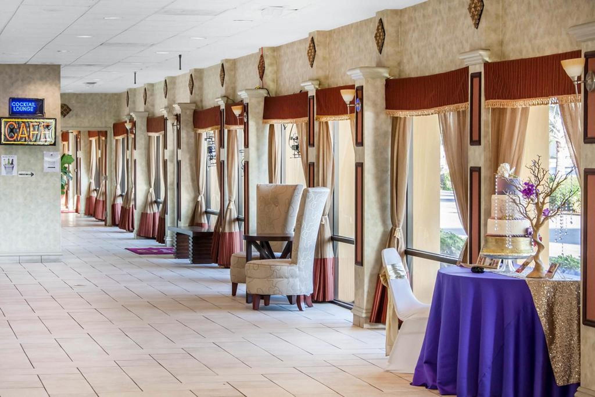 Quality Inn & Conference Center Tampa Buitenkant foto