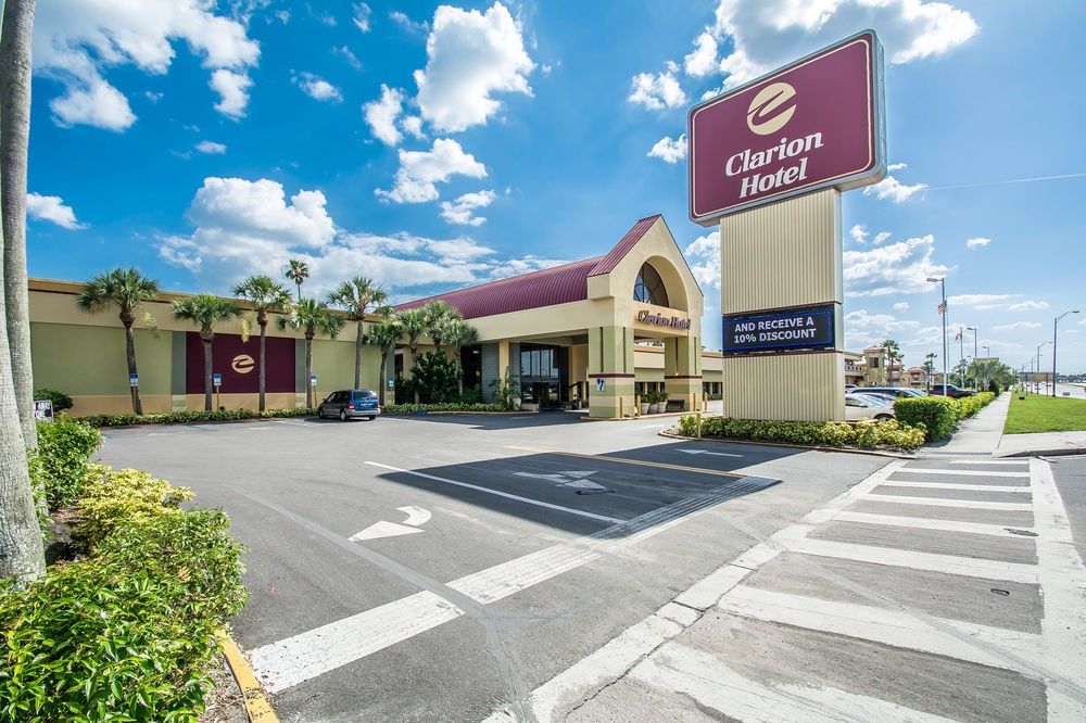 Quality Inn & Conference Center Tampa Buitenkant foto