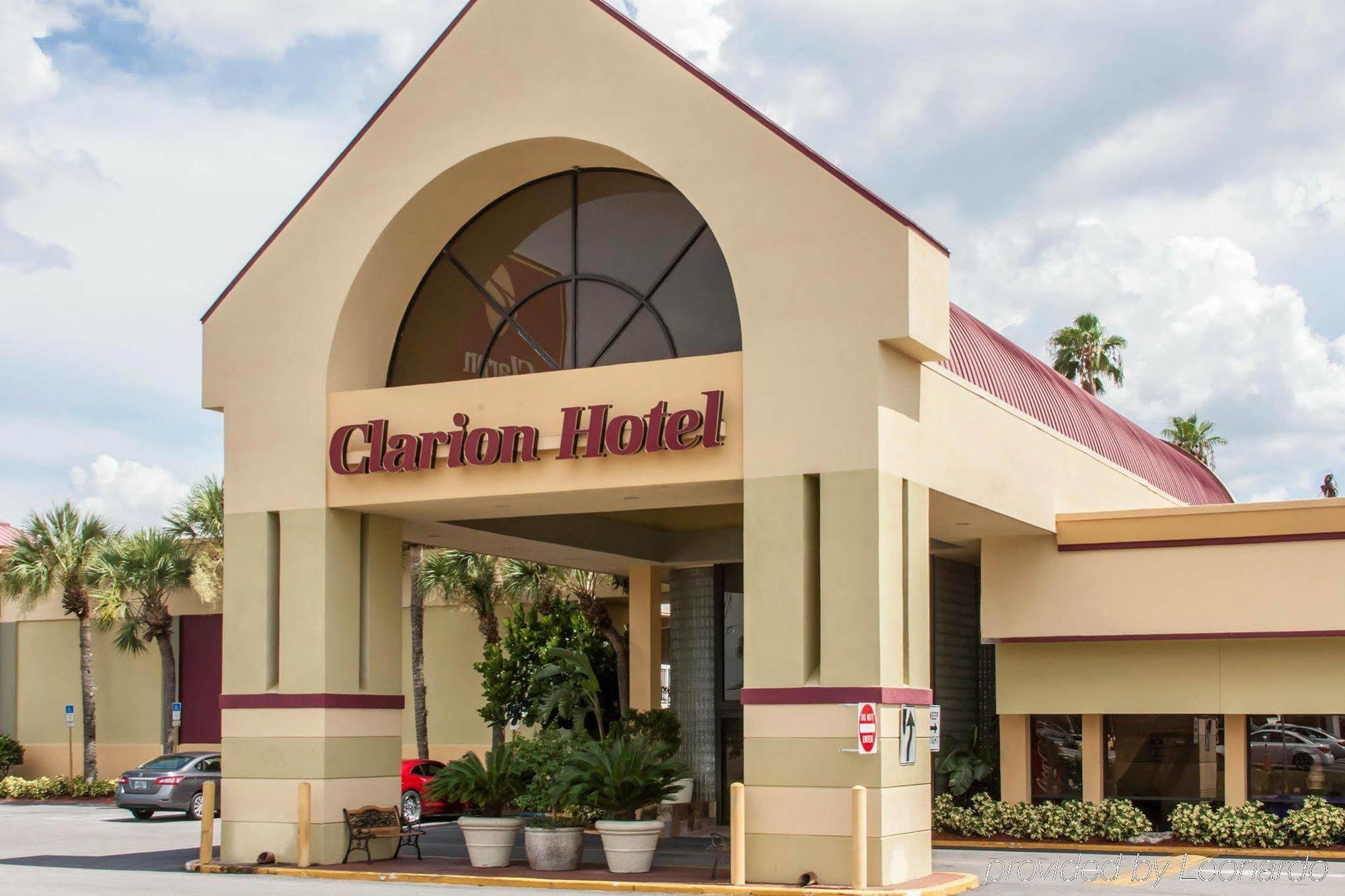 Quality Inn & Conference Center Tampa Buitenkant foto
