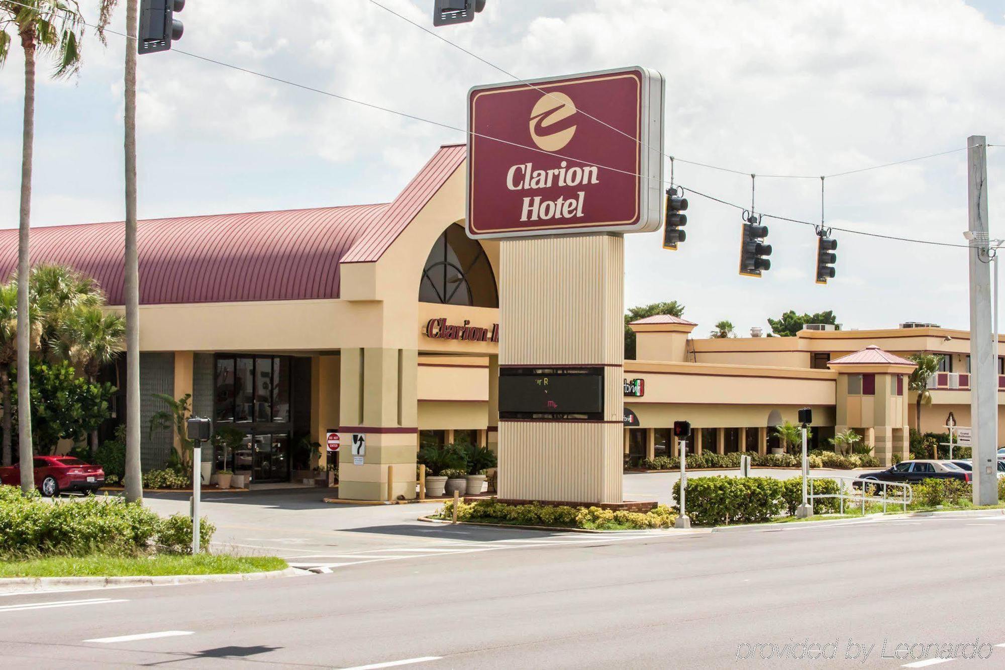 Quality Inn & Conference Center Tampa Buitenkant foto